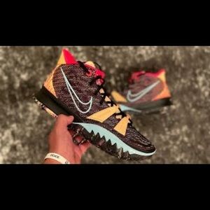 Nike Kyrie 7